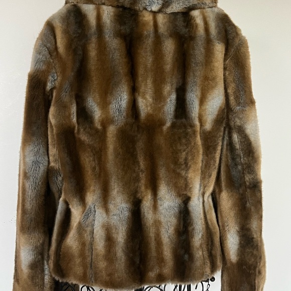 MCM Jeans Jacket Small/Medium Fur Blue grey/Pecan/Sorrel Colors like new - Picture 8 of 9